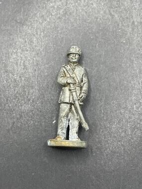 Kinder Surprise Miniature Soldier Holding Rifle Metal Stamped 11B 39.4MM